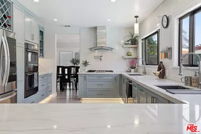 5220 Mary Ellen Ave, Sherman Oaks, CA 91401 - Photo 11