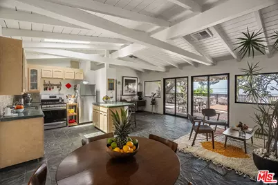 7272 Caverna Dr, Los Angeles, CA 90068 - Photo 7