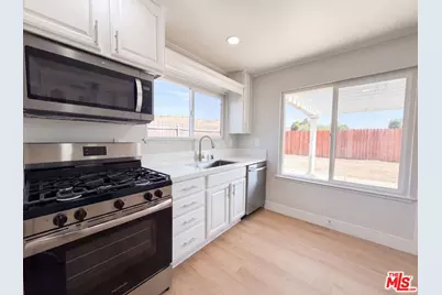 14602 Rosecourt Dr, Santa Clarita, CA 91387 - Photo 11