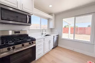 14602 Rosecourt Dr, Santa Clarita, CA 91387 - Photo 11