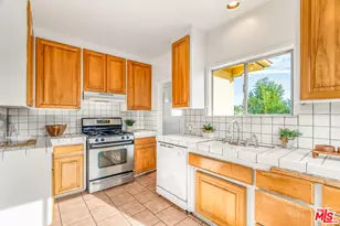7642 Hampton Ave, West Hollywood, CA 90046 - Photo 41