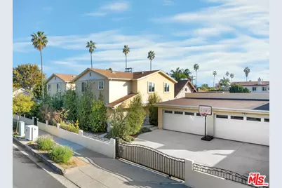 546 W Kelso St, Inglewood, CA 90301 - Photo 1