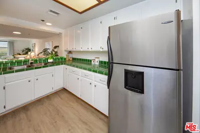 2960 Neilson Way #304, Santa Monica, CA 90405 - Photo 5