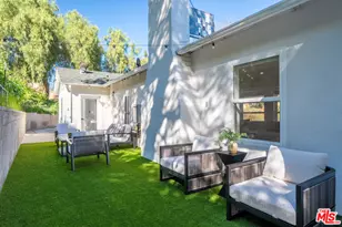 10327 Wheatland Ave, Sunland, CA 91040 - Photo 13