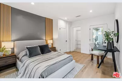 10327 Wheatland Ave, Sunland, CA 91040 - Photo 11
