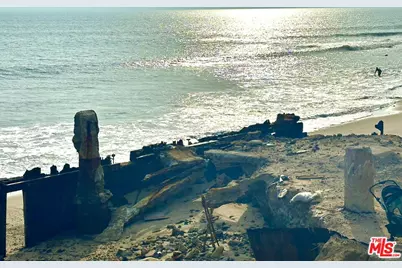 19240 Pacific Coast Highway, Malibu, CA 90265 - Photo 13
