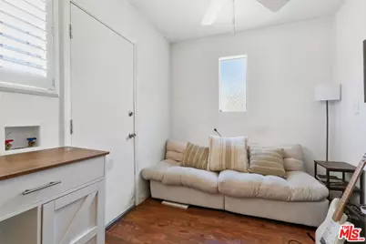 2651 Van Buren Pl, Los Angeles, CA 90007 - Photo 21