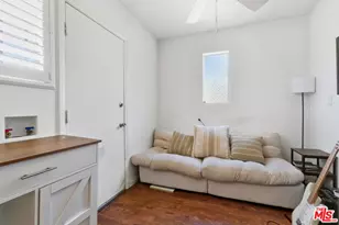 2651 Van Buren Pl, Los Angeles, CA 90007 - Photo 21