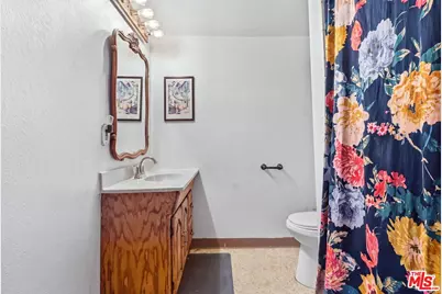 2651 Van Buren Pl, Los Angeles, CA 90007 - Photo 29