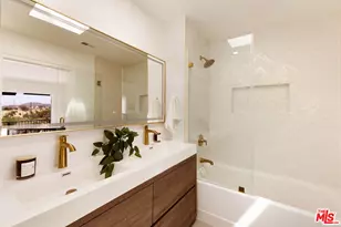 6837 Cahuenga Park Trail, Los Angeles, CA 90068 - Photo 15