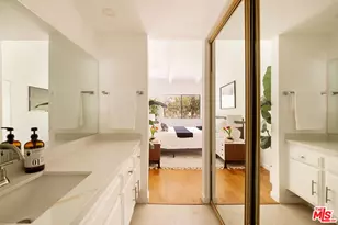 2700 Cahuenga Blvd, Los Angeles, CA 90068 - Photo 25