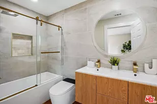 8855 Lilienthal Ave, Los Angeles, CA 90045 - Photo 25