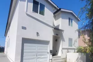 831 E 109th St, Los Angeles, CA 90059 - Photo 1