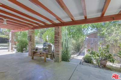 6545 Shoup Ave, Los Angeles, CA 91307 - Photo 17