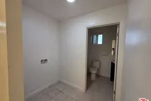 4422 S Wilton Pl, Los Angeles, CA 90062 - Photo 29