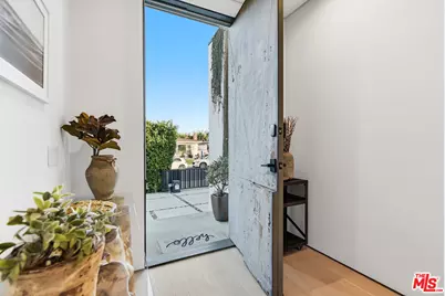 7303 W 89th St, Los Angeles, CA 90045 - Photo 23