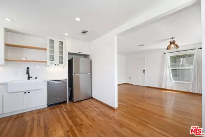 6029 W 86th Pl, Los Angeles, CA 90045 - Photo 11