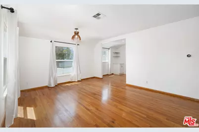 6029 W 86th Pl, Los Angeles, CA 90045 - Photo 7