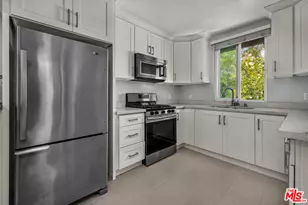13000 Valleyheart Dr, Los Angeles, CA 91604 - Photo 13