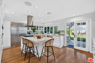 2663 Cordelia Rd, Los Angeles, CA 90049 - Photo 13