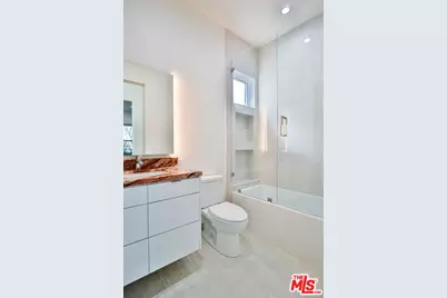 8501 Belford Ave, Los Angeles, CA 90045 - Photo 37