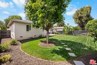 8914 Canby Ave, Los Angeles, CA 91325 - Photo 7