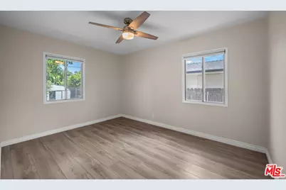 8914 Canby Ave, Los Angeles, CA 91325 - Photo 25