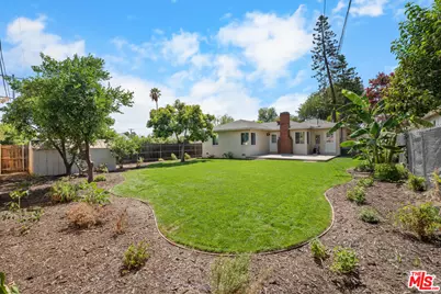 8914 Canby Ave, Los Angeles, CA 91325 - Photo 5
