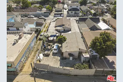 10313 Croesus Ave, Los Angeles, CA 90002 - Photo 9