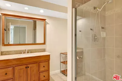 10239 White Oak Ave #1, Los Angeles, CA 91325 - Photo 15