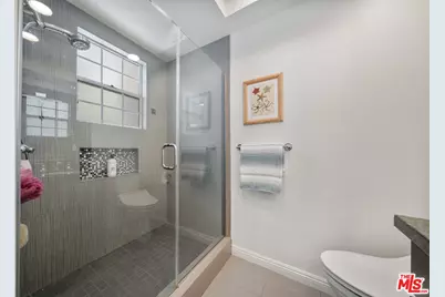 10630 Eastborne Ave #103, Los Angeles, CA 90024 - Photo 19