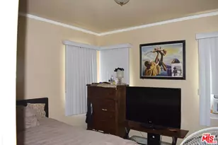 1738 W 82nd St, Los Angeles, CA 90047 - Photo 13