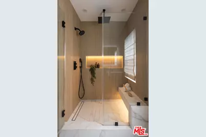 3342 W 27th St, Los Angeles, CA 90018 - Photo 29