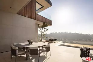10733 Stradella Ct, Los Angeles, CA 90077 - Photo 7