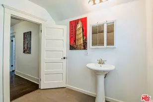 2223 Raymond Ave, Los Angeles, CA 90007 - Photo 17