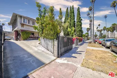 977 Arapahoe St, Los Angeles, CA 90006 - Photo 3