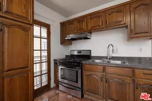 2646 Kenwood Ave, Los Angeles, CA 90007 - Photo 9