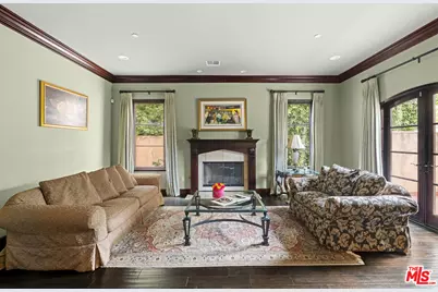 360 S Crescent Dr, Beverly Hills, CA 90212 - Photo 5