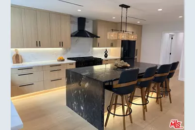 2252 Gloaming Way, Los Angeles, CA 90210 - Photo 13