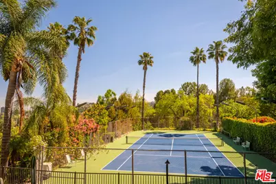 16820 Oak View Dr, Encino, CA 91436 - Photo 63