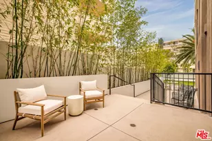 425 N Palm Dr, Beverly Hills, CA 90210 - Photo 11