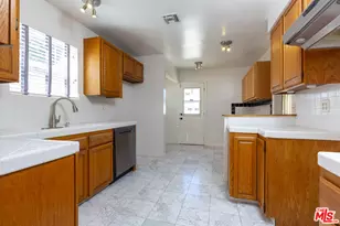 1050 Harvard St, Santa Monica, CA 90403 - Photo 19