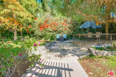 21447 Providencia St, Woodland Hills, CA 91364 - Photo 73