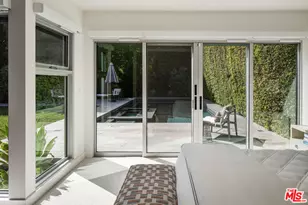 10481 Lindbrook Dr, Los Angeles, CA 90024 - Photo 27