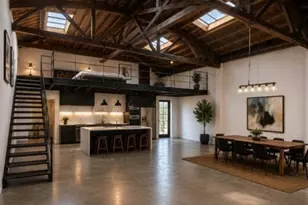 2411 Exposition Pl, Los Angeles, CA 90018 - Photo 5