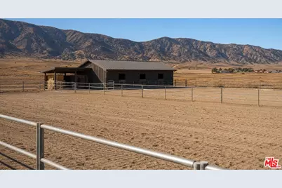 18946 Cherry Ln, Tehachapi, CA 93561 - Photo 7
