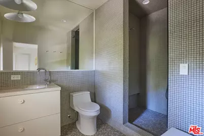 3132 Hollyridge Dr, Los Angeles, CA 90068 - Photo 45