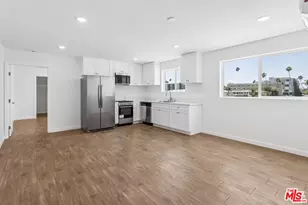 833 W 84th St, Los Angeles, CA 90044 - Photo 3