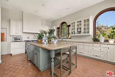 1214 Beverly View Dr, Beverly Hills, CA 90210 - Photo 5