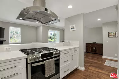 1426 N Laurel Ave #110, West Hollywood, CA 90046 - Photo 13